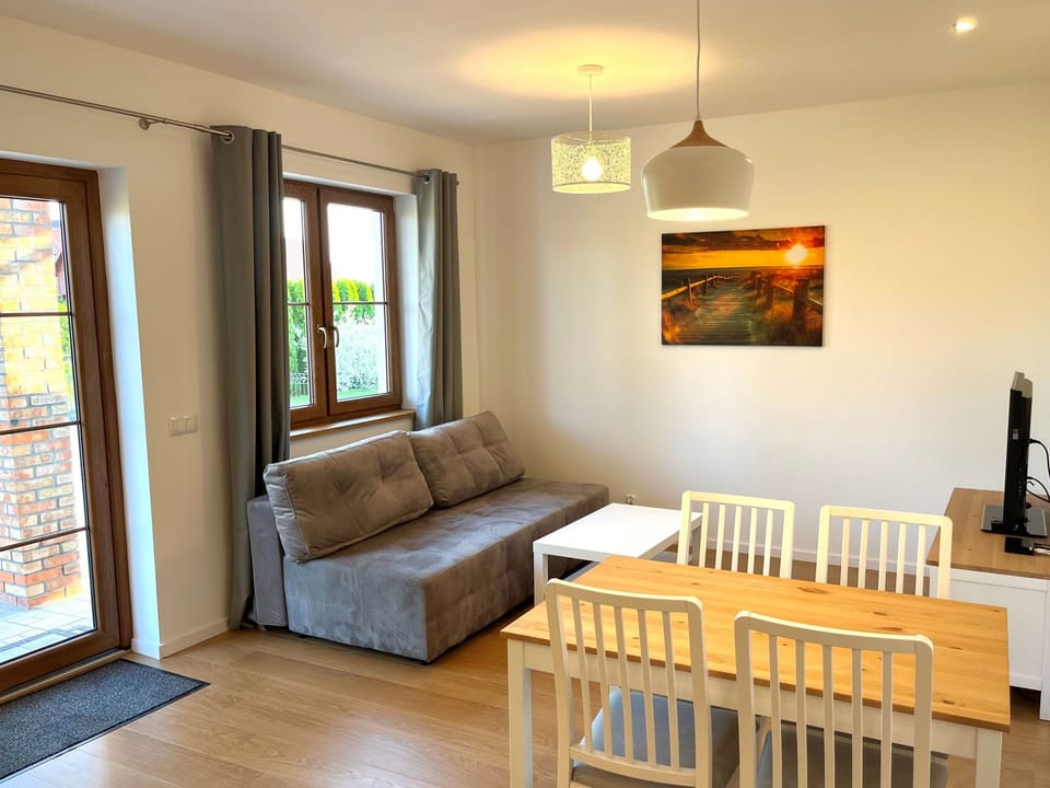 Komfortable Wohnung mit Garten, in der Nähe des Meeres Apartment in West Pomeranian Voivodeship, Poland