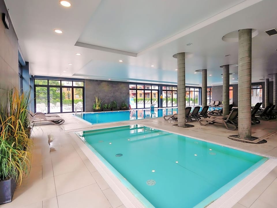 Pool Indoor