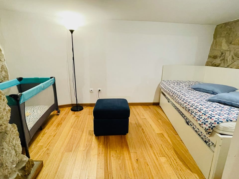 "Großmutters Häuschen" mit überdachter Terrasse Vacation rental in Viana do Castelo District, Portugal