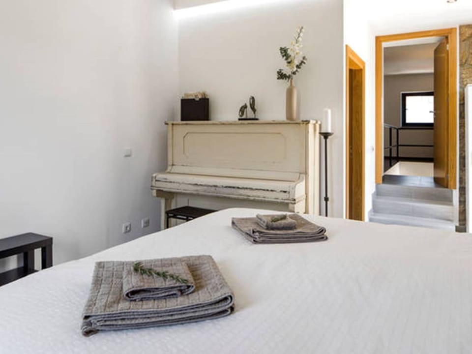 Großes renoviertes Landhaus in Tondela Vacation rental in Coimbra District, Portugal