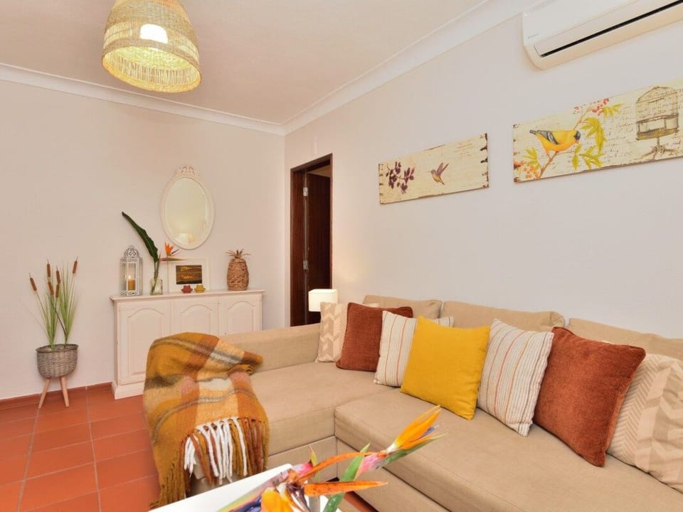 mit Garten, Grill und Terrasse Vacation rental in Setubal District