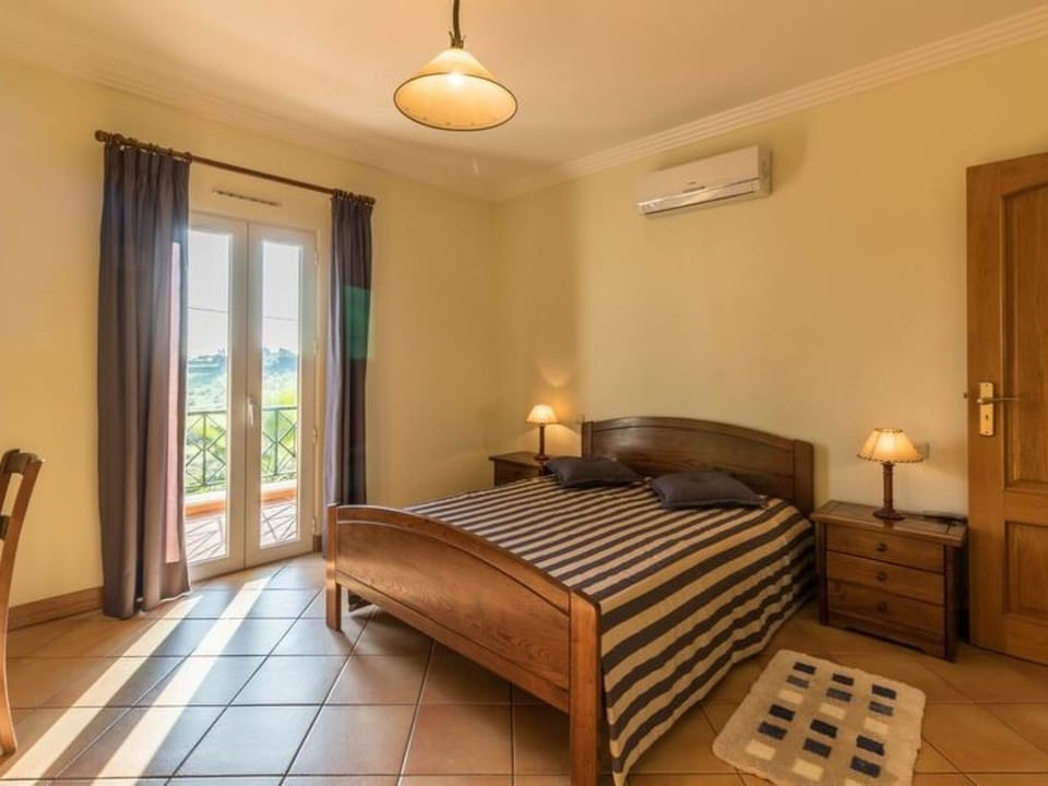 Villa V4 Alegria Vacation rental in Guia