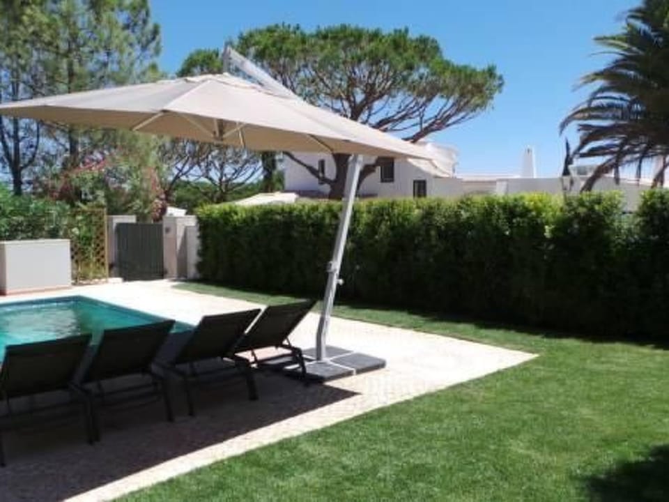 in Almancil mit Garten, Grill und Terrasse Vacation rental in Faro District