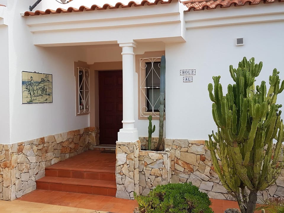 Nettes Ferienhaus in Altura mit Gepflegtem Garten Vacation rental in Faro District