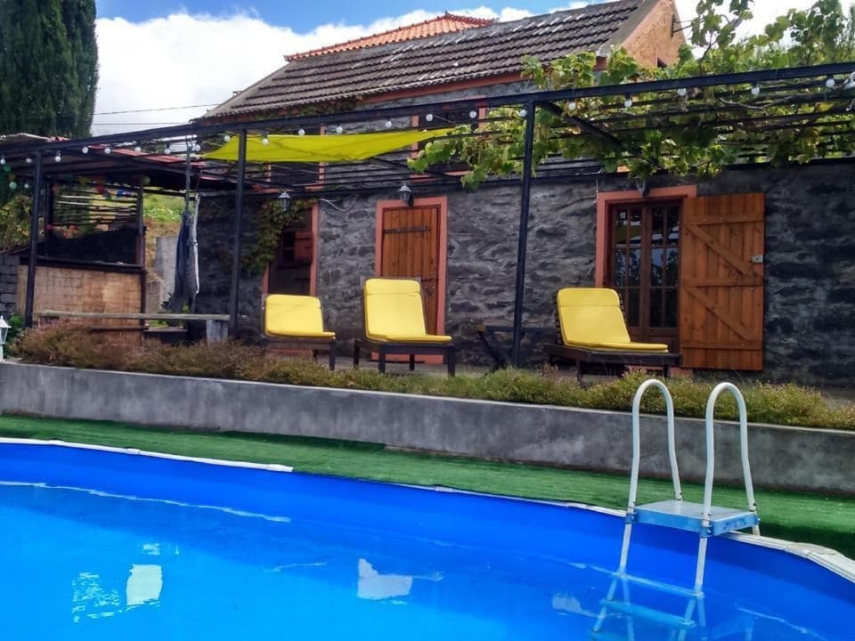 Haus in Arco Da Calheta mit Garten und Meerblick Vacation rental in Madeira District
