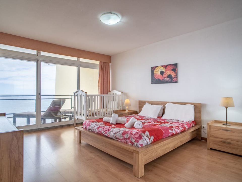 für 6 Personen ca. 130 m&sup2; in São Martinho, Madeira (Südküste von Madeira) Apartment in Funchal