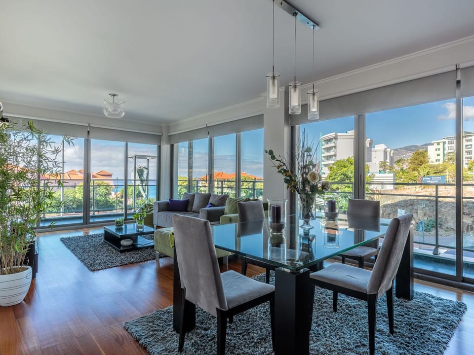 Eine moderne Wohnung in hervorragender Lage. Apartment in Funchal