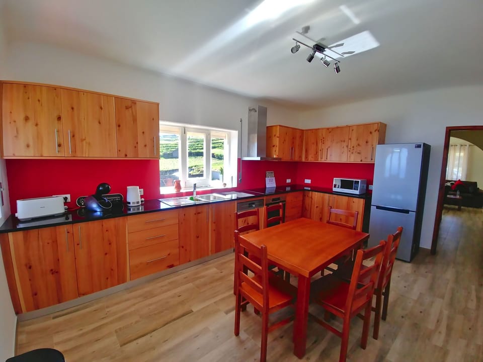 Tolles Ferienhaus in Santana mit Großer Terrasse Vacation rental in Azores District