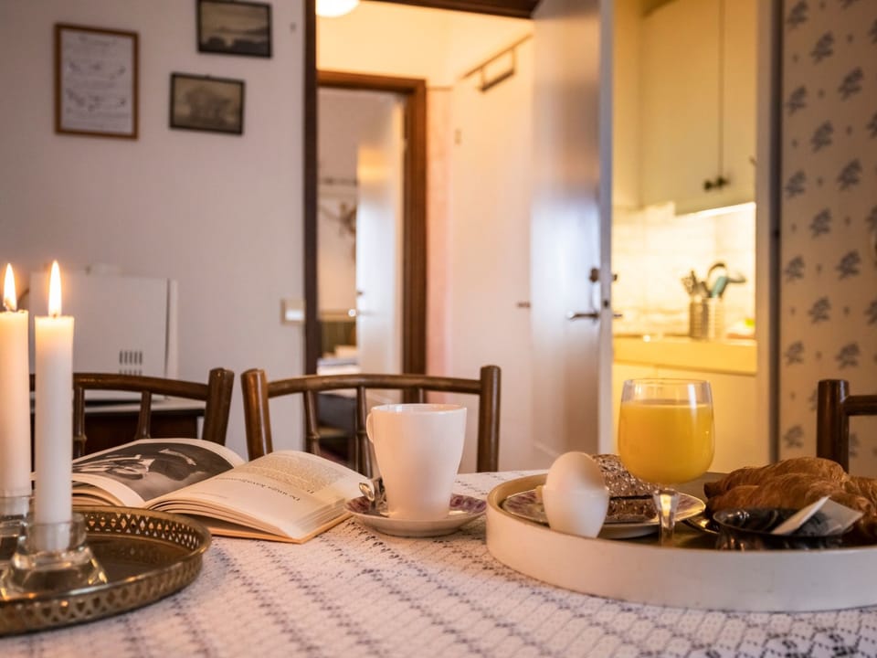 Rosenapartment Apartment in Västra Götaland County