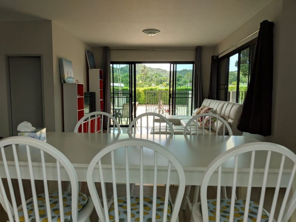 Moderne Ferienvilla zwischen Hügeln und Meer Vacation rental in Hua Hin District