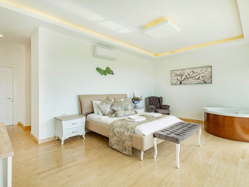 Villa Infinity Sky für 2 Personen und 2 Kinder Vacation rental in Muğla Province