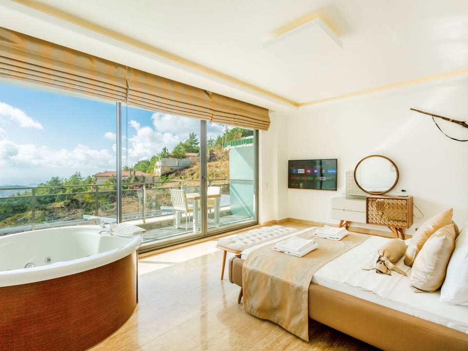 Villa Infinity Mountain mit Pool in Kalkan Vacation rental in Muğla Province