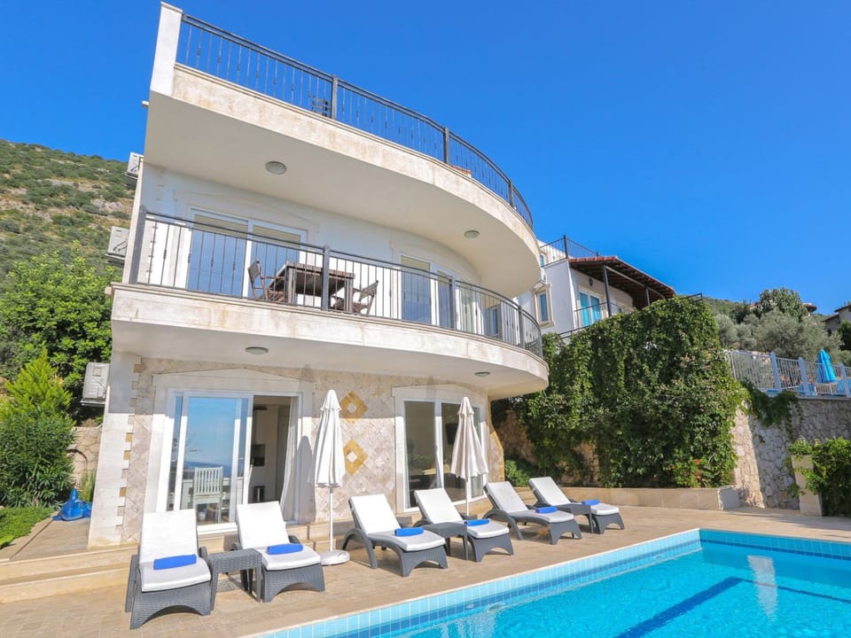 Steinhaus Villa direkt im Zentrum von Kalkan Vacation rental in Kalkan Belediyesi