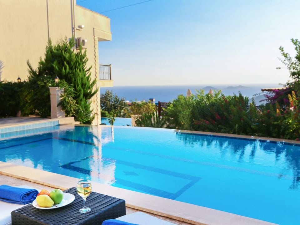 Steinhaus Villa direkt im Zentrum von Kalkan Vacation rental in Kalkan Belediyesi