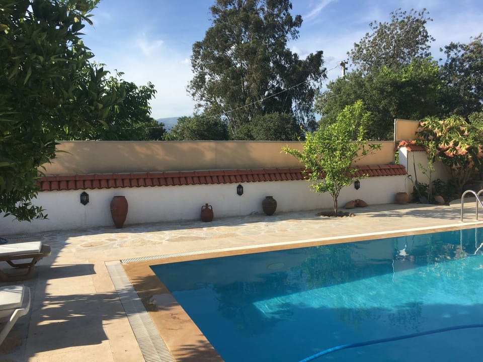 Finca mit Garten, Grill und Terrasse Vacation rental in Muğla Province