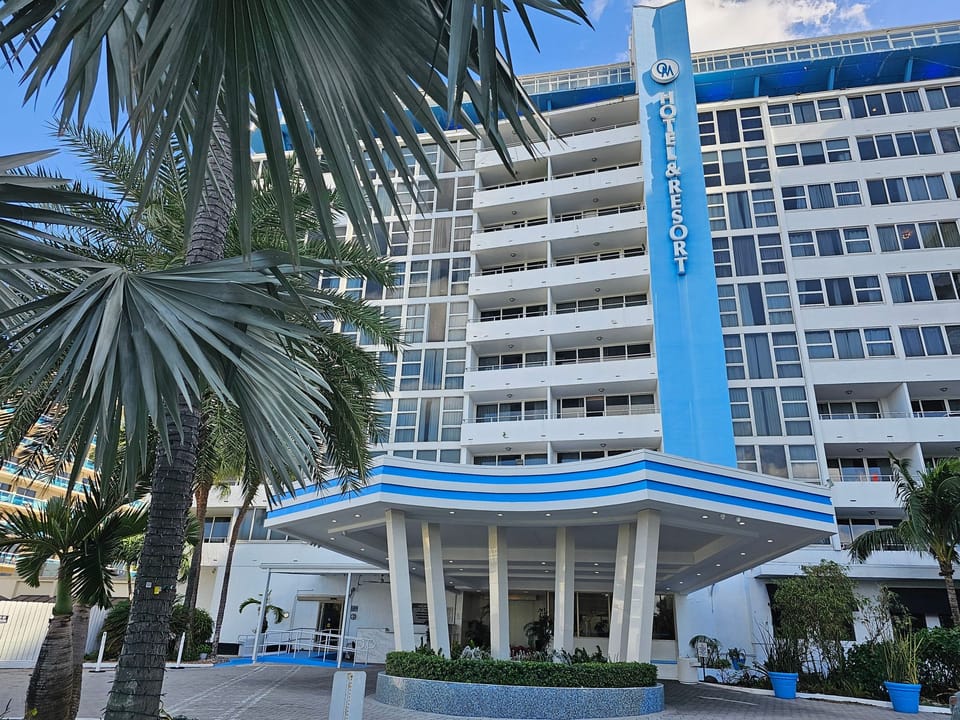 Eigentumswohnung am Strand mit privatem Jacuzzi und Pool Apartment in Fort Lauderdale