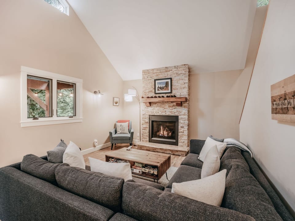 Landhaus mit Whirlpool und moderner Küche Vacation rental in Glacier