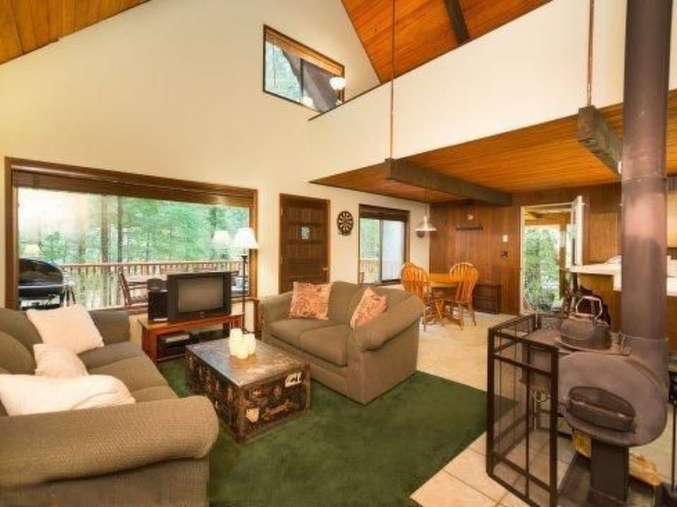 Gemütliche Hütte mit Whirlpool und haustierfreun Vacation rental in Glacier