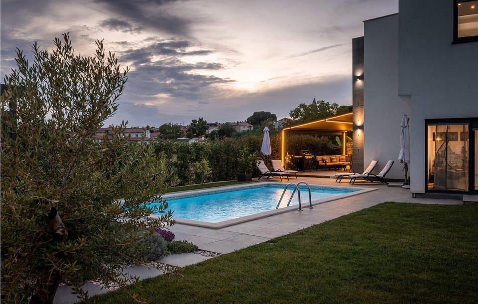 pool