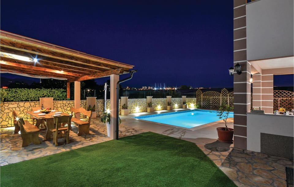 pool