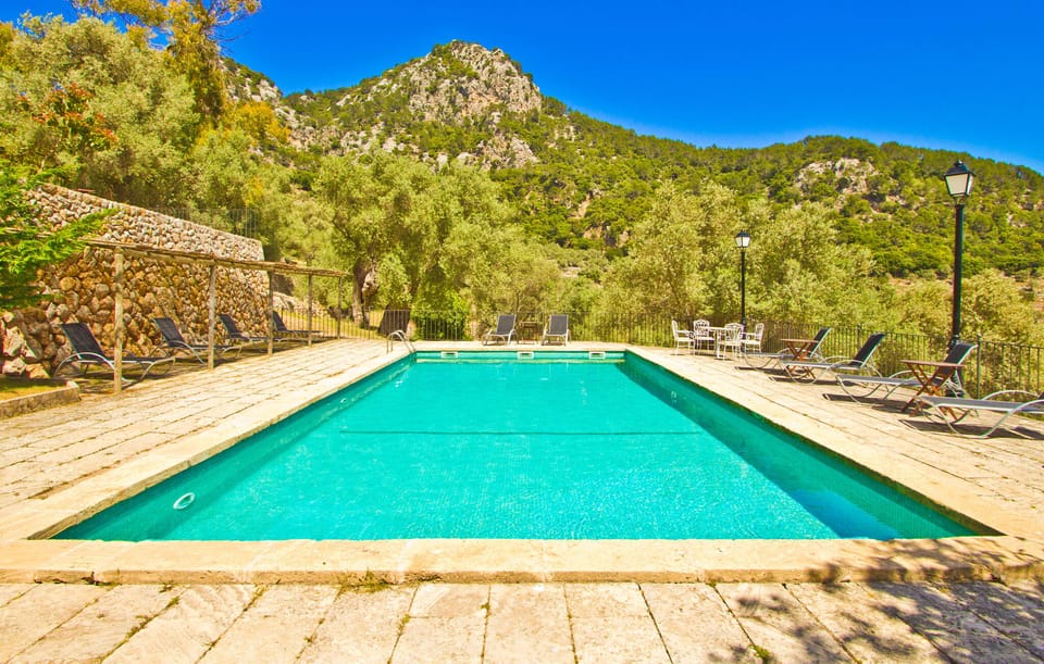 pool