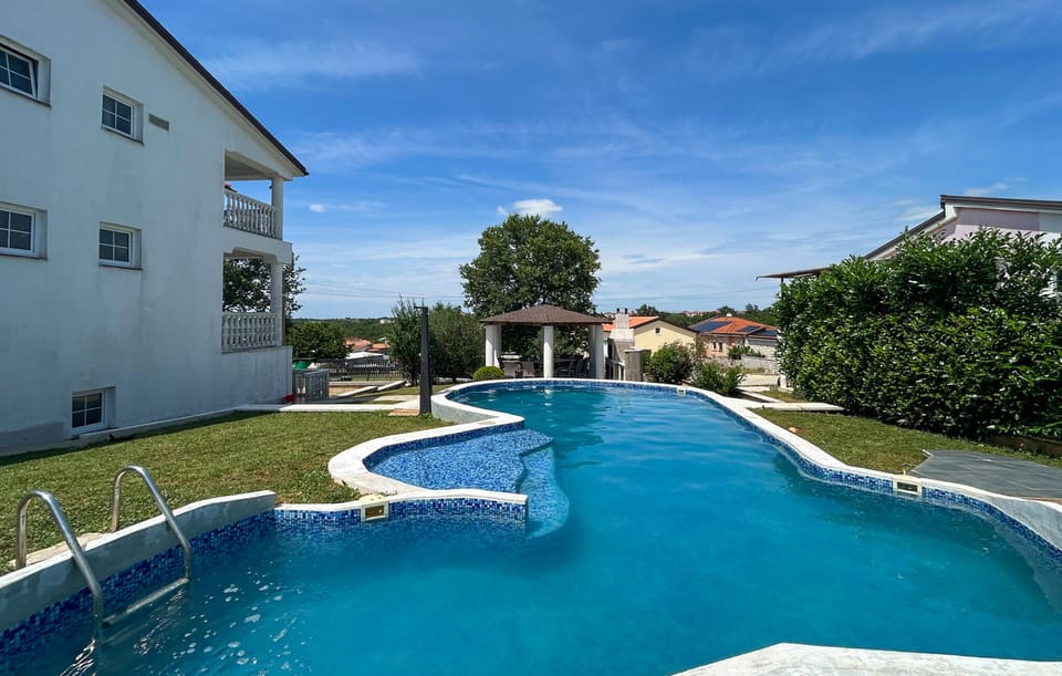pool