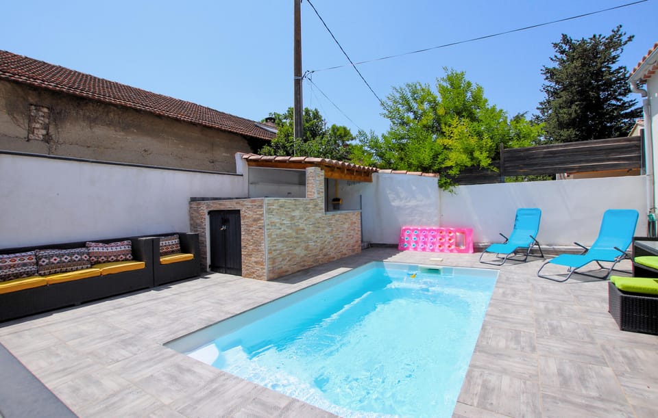 pool