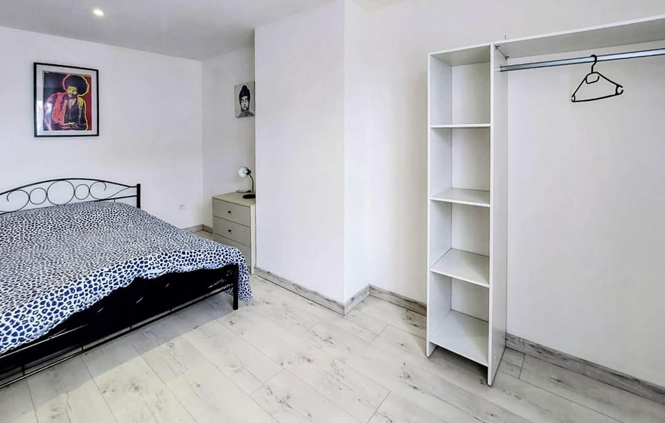 bed