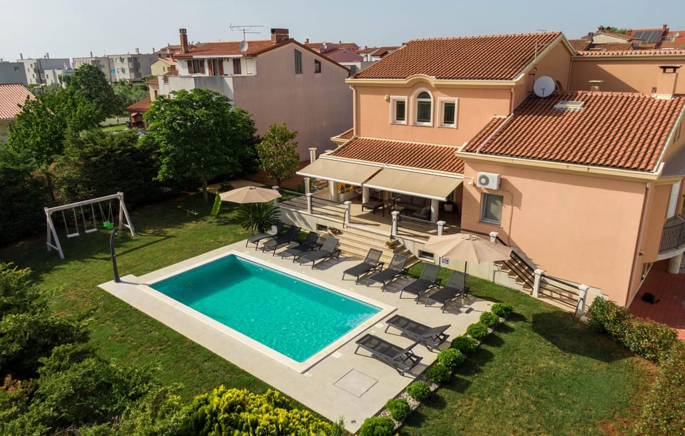 pool