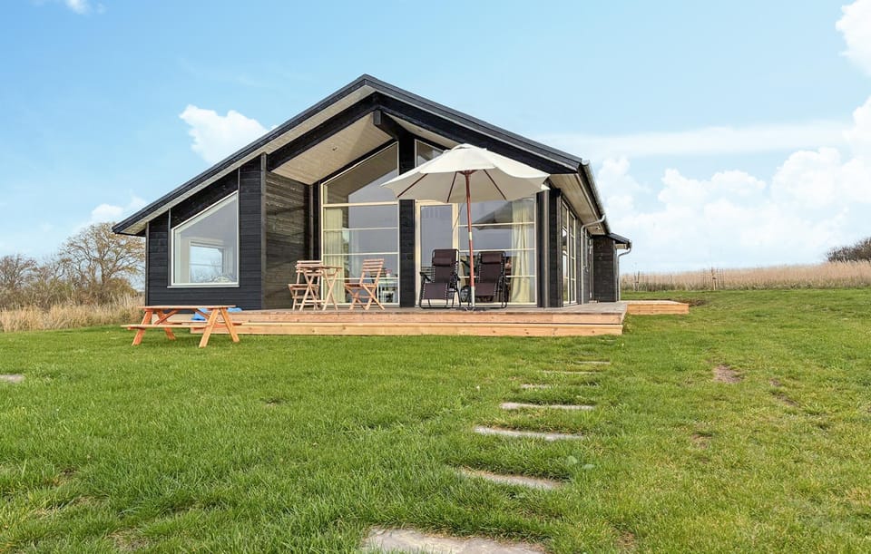 Awesome home in Store Fuglede with WiFi House in Zealand