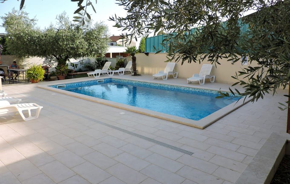 pool