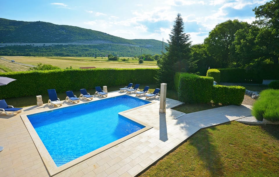 pool