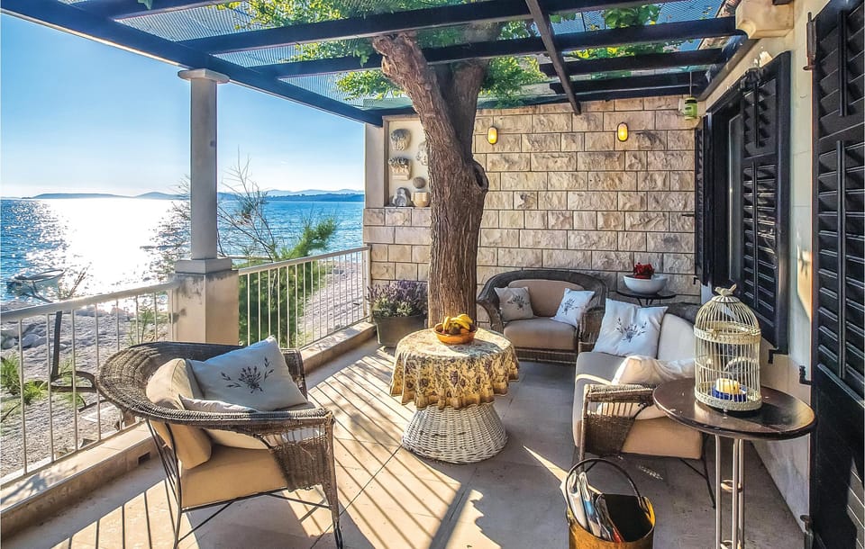 balcony-terrace