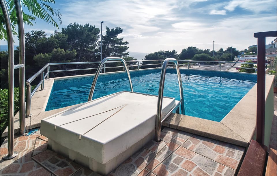 pool