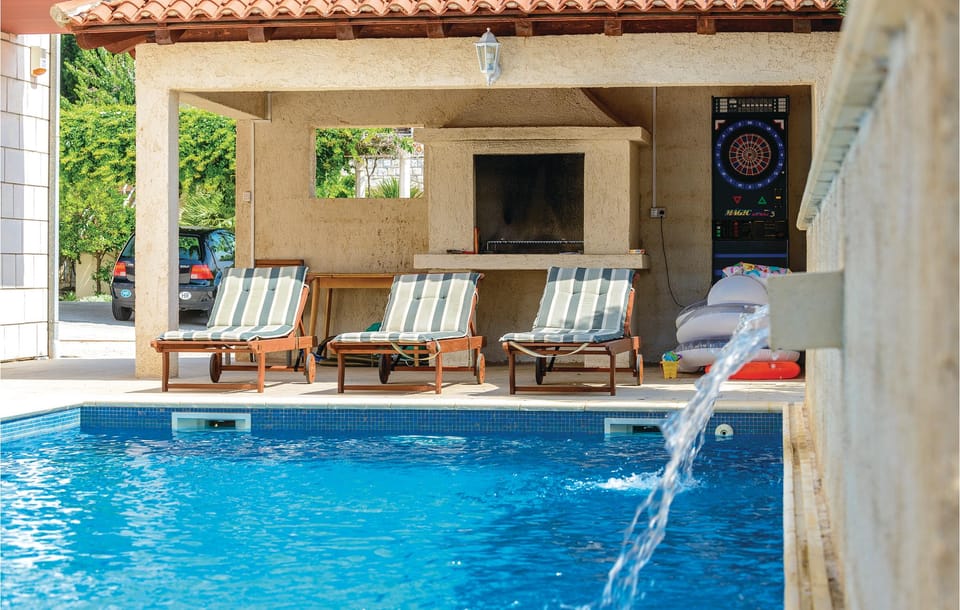pool