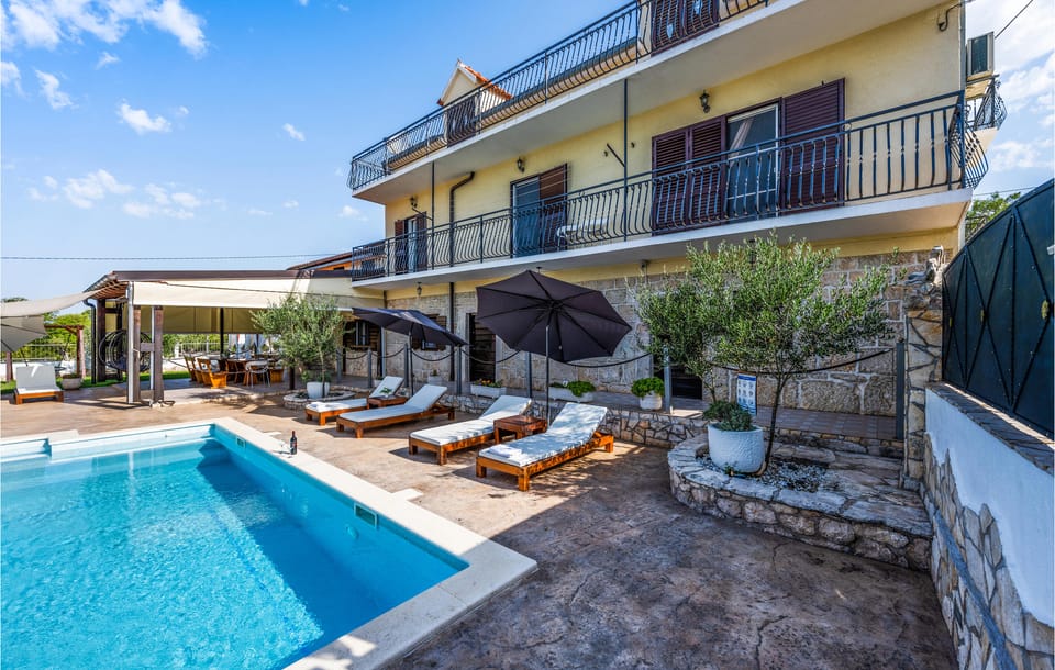 pool