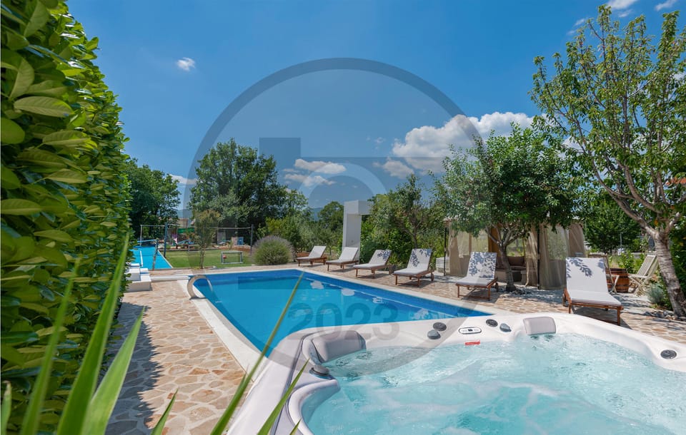 pool