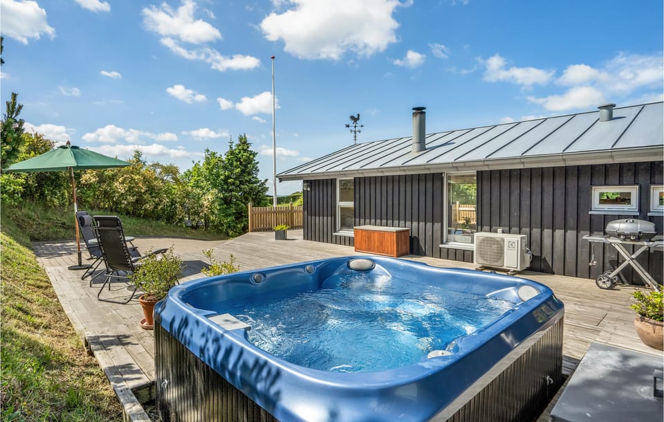 hot-tub