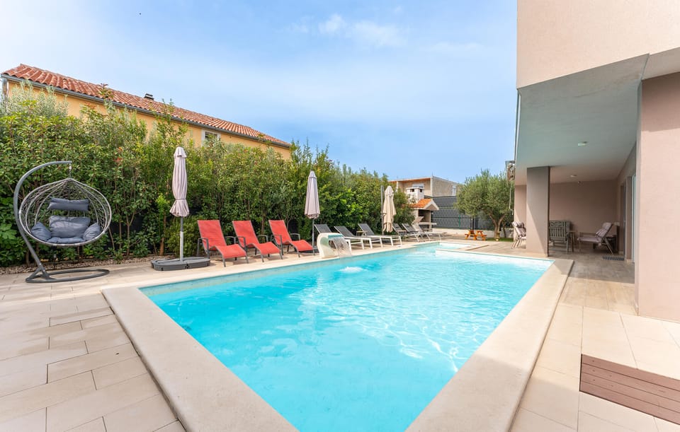pool