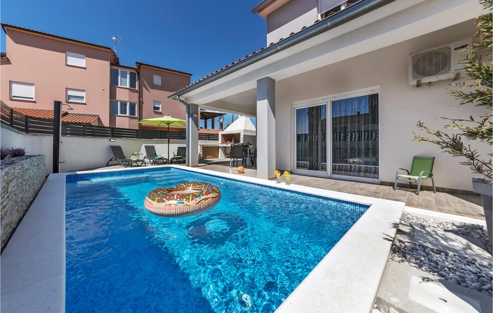 pool