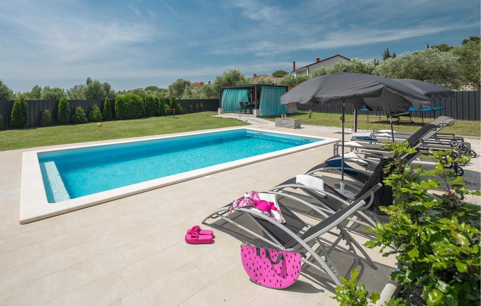 pool