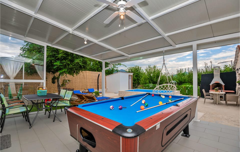 pool