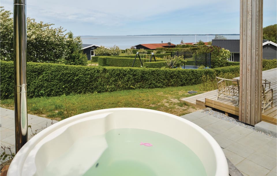 hot-tub