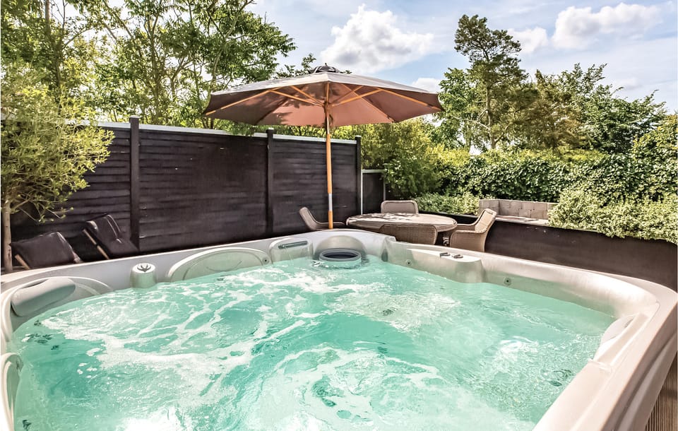 hot-tub