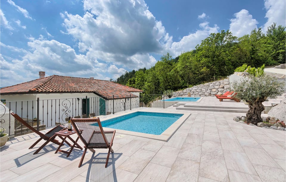 pool