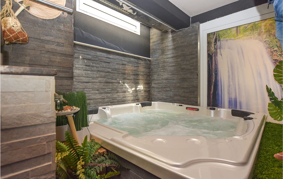 hot-tub