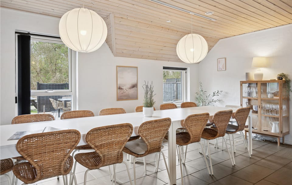 7 bedroom beautiful home in Ringkøbing House in Søndervig
