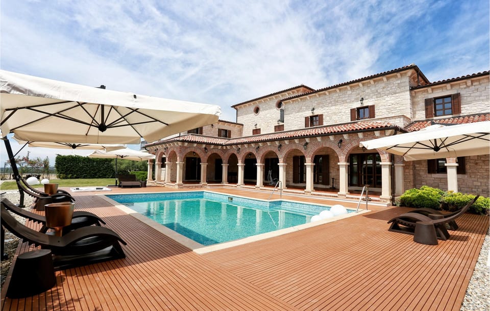 pool