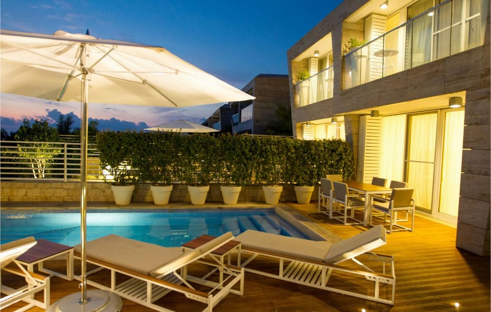 pool