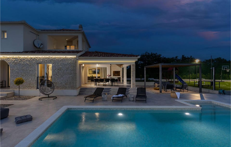 pool